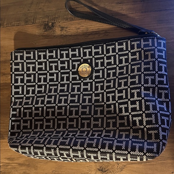 Tommy Hilfiger Handbags - Black and White Tommy Hilfiger Women's Bag